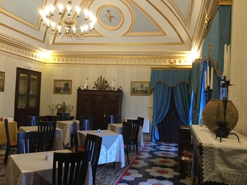 Palazzo Diamante Hotel Calascio Kültér fotó